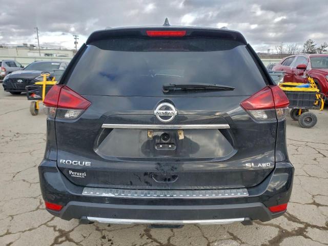 Nissan Rogue S Image 2