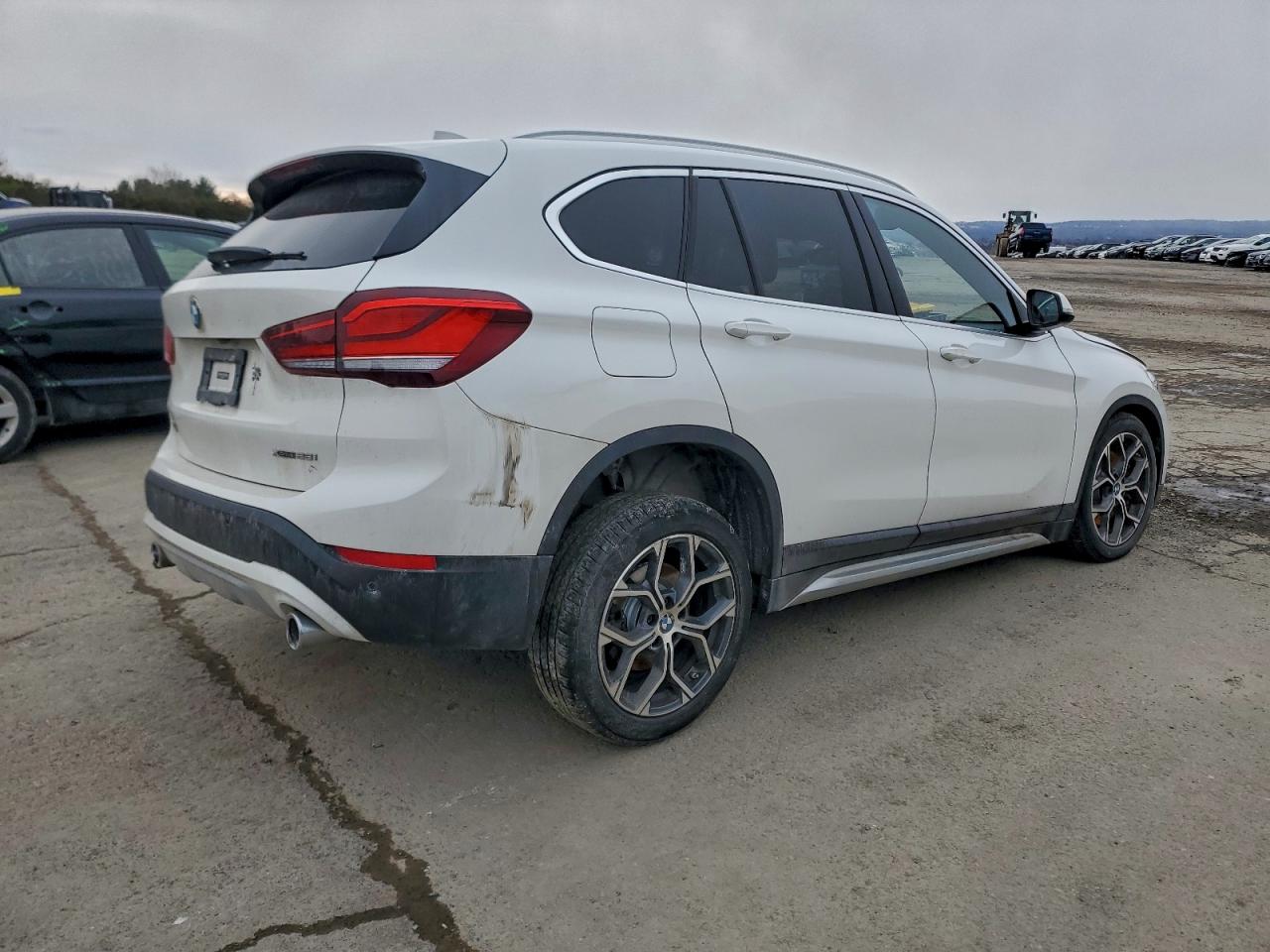 BMW X Series Xdrive28i Image 3