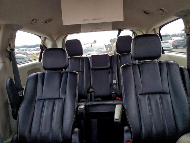 Chrysler Minivan Touring Image 10