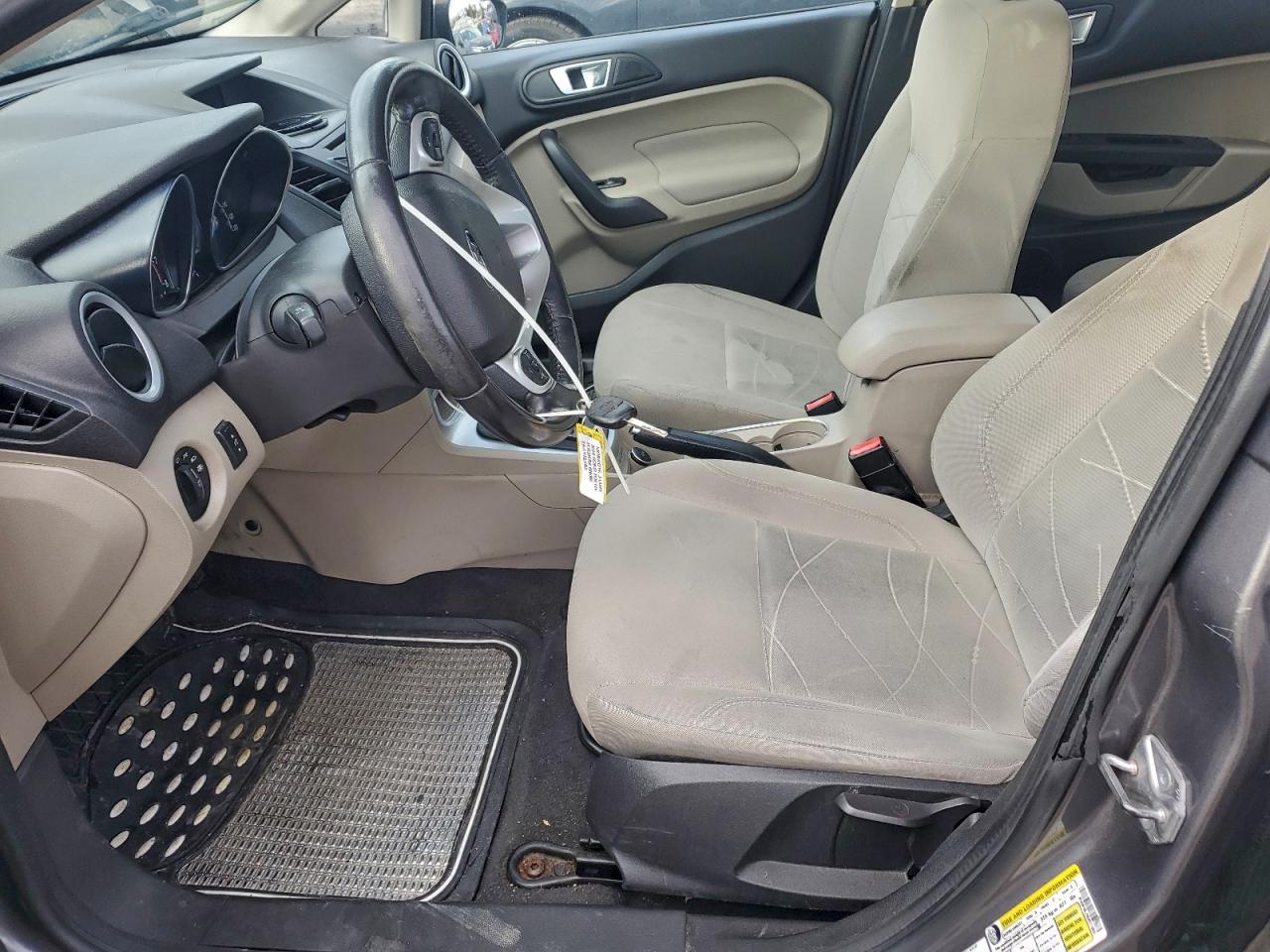 Ford Fiesta Se Image 9