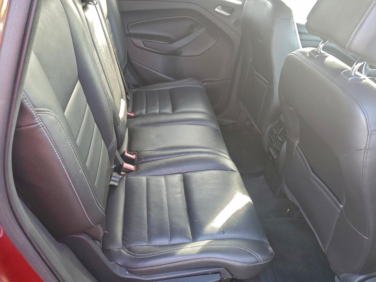 Ford Escape Titanium Image 11