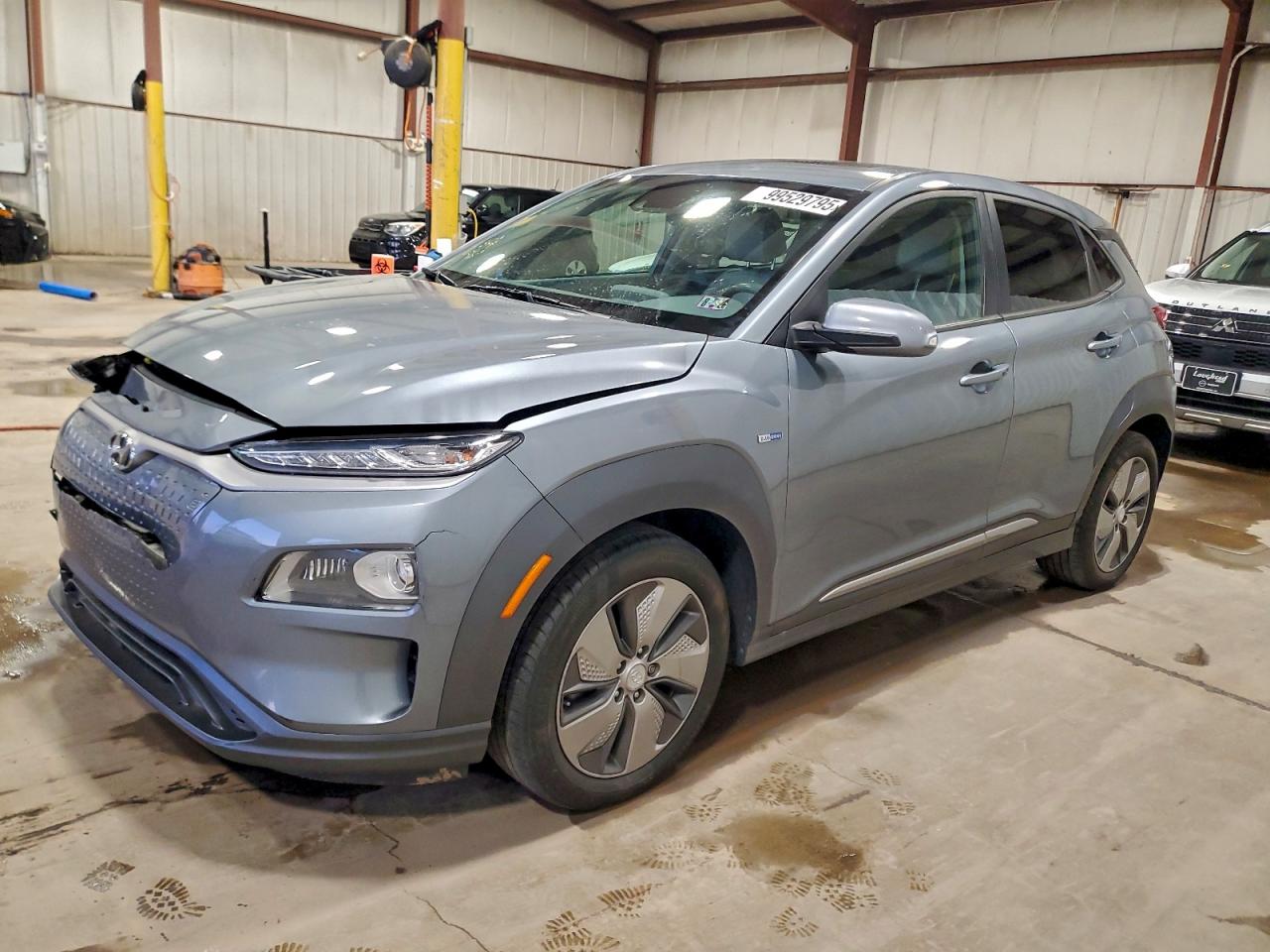 Hyundai KONA Limited Image 1