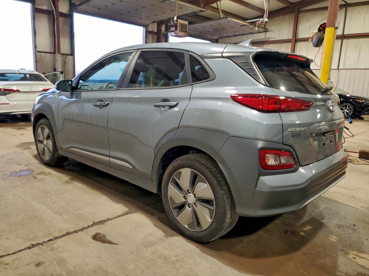 Hyundai KONA Limited Image 3