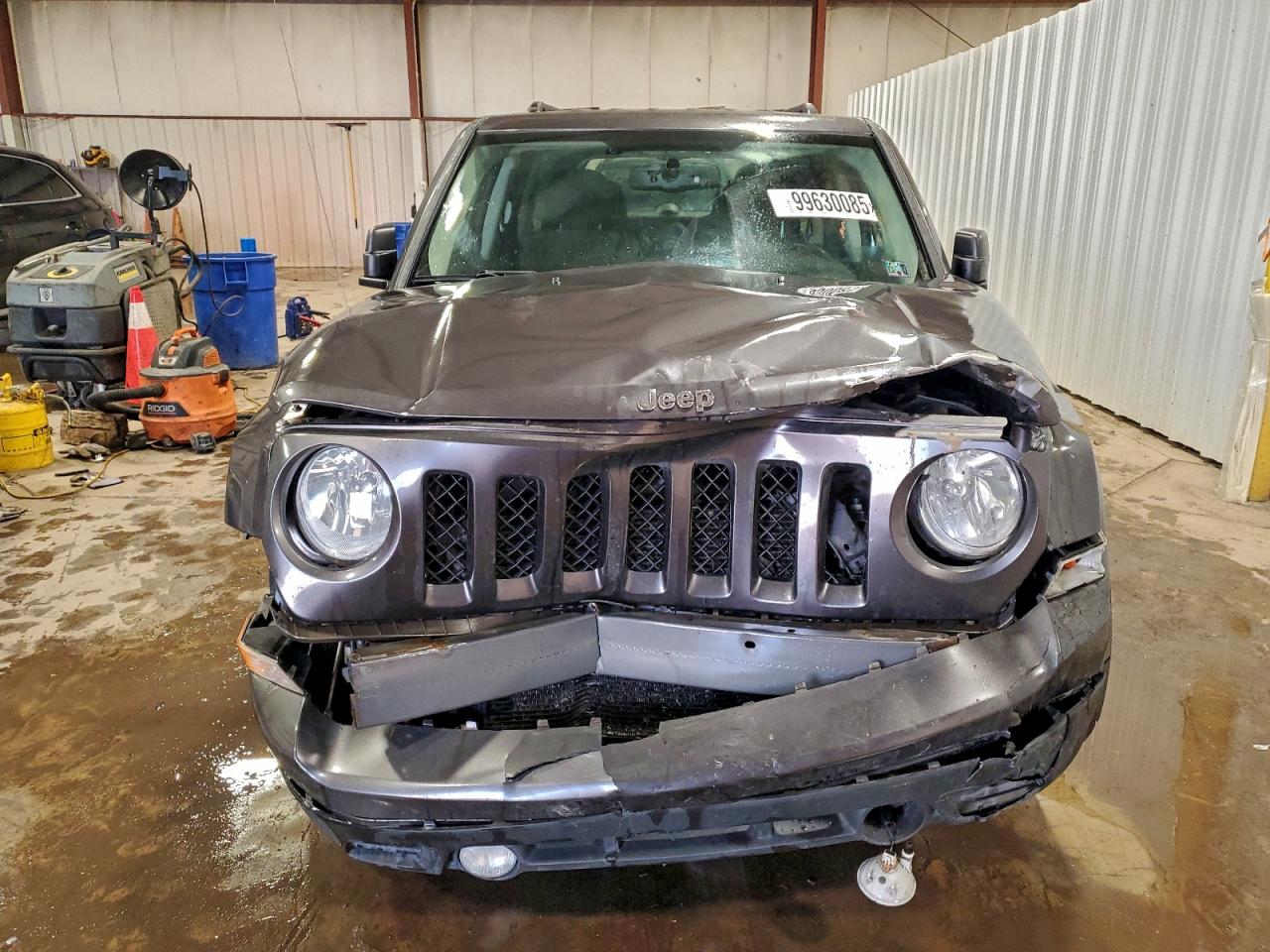 Jeep Patriot Latitude Image 10