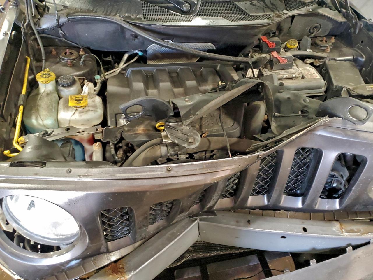 Jeep Patriot Latitude Image 6