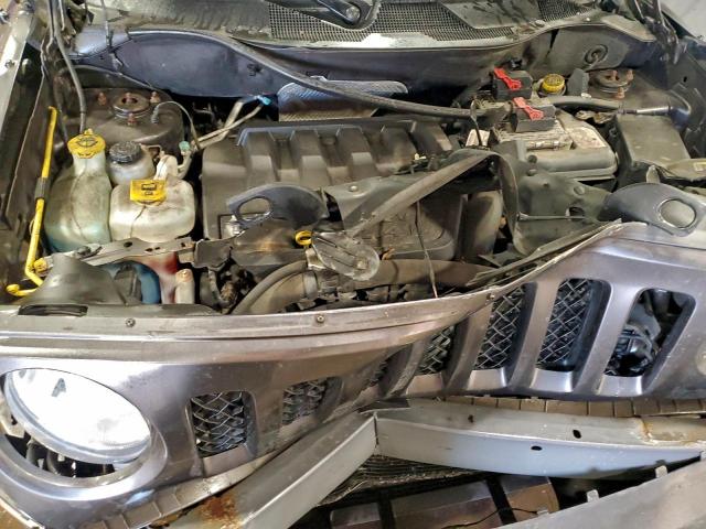 Jeep Patriot Latitude Image 6