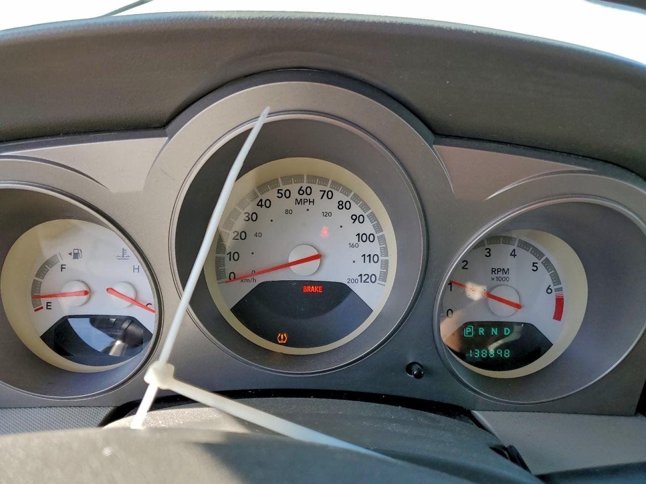 Dodge Avenger Se Image 10