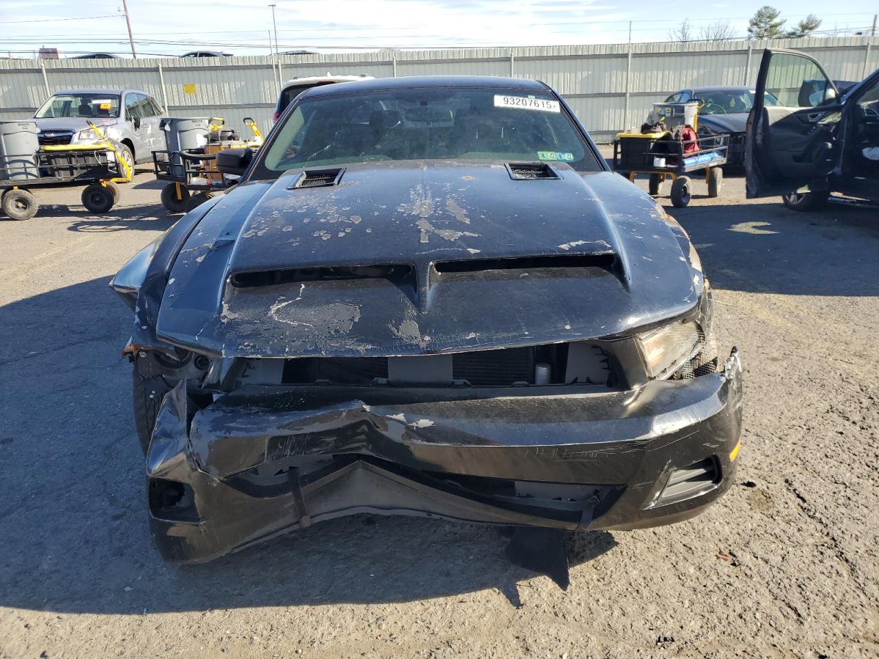 Ford Mustang Image 6