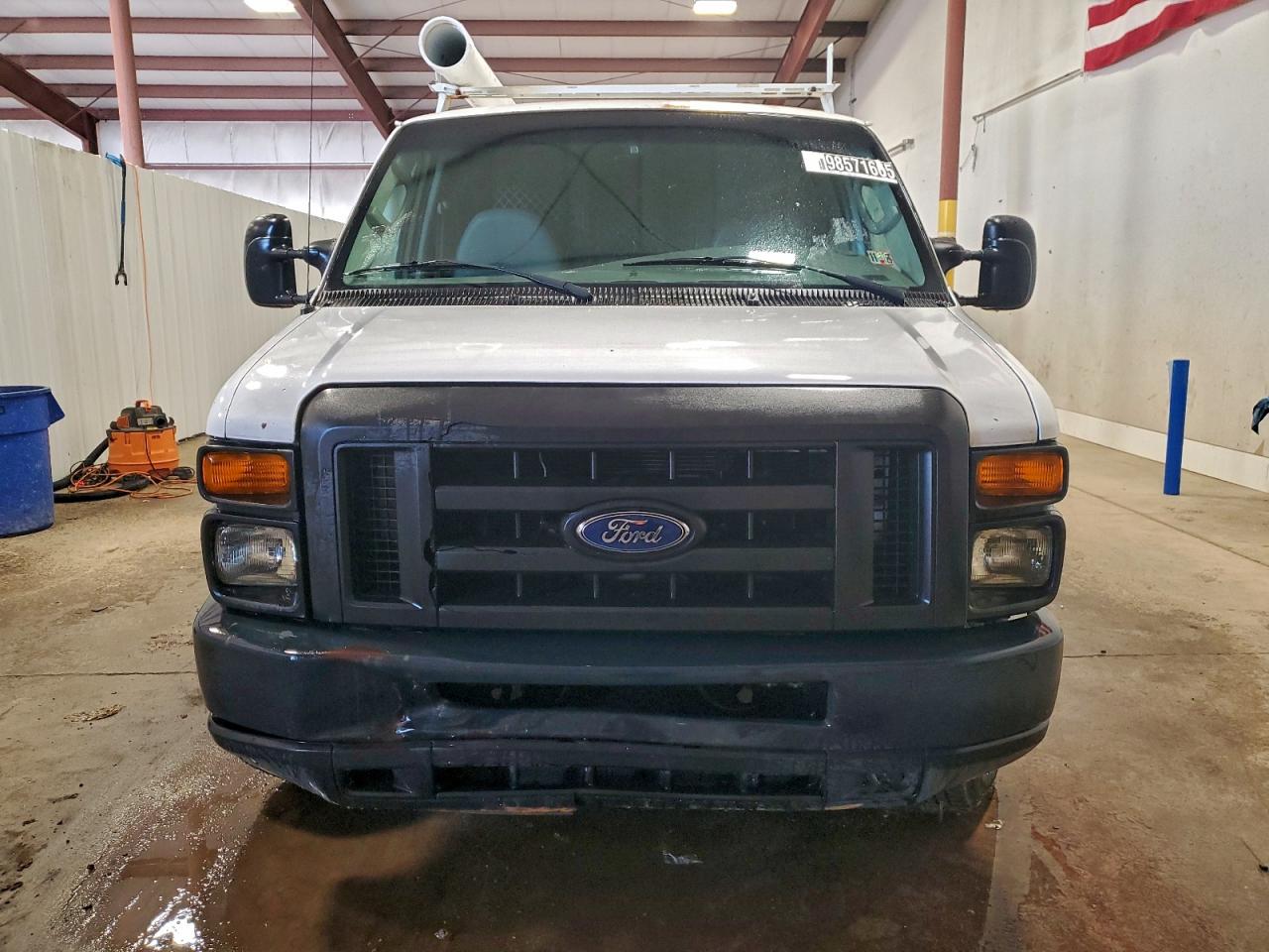 Ford E-350 E350 Super Duty Van Image 7