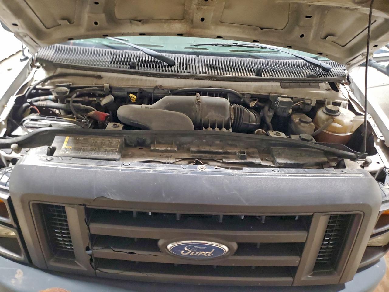 Ford E-350 E350 Super Duty Van Image 10