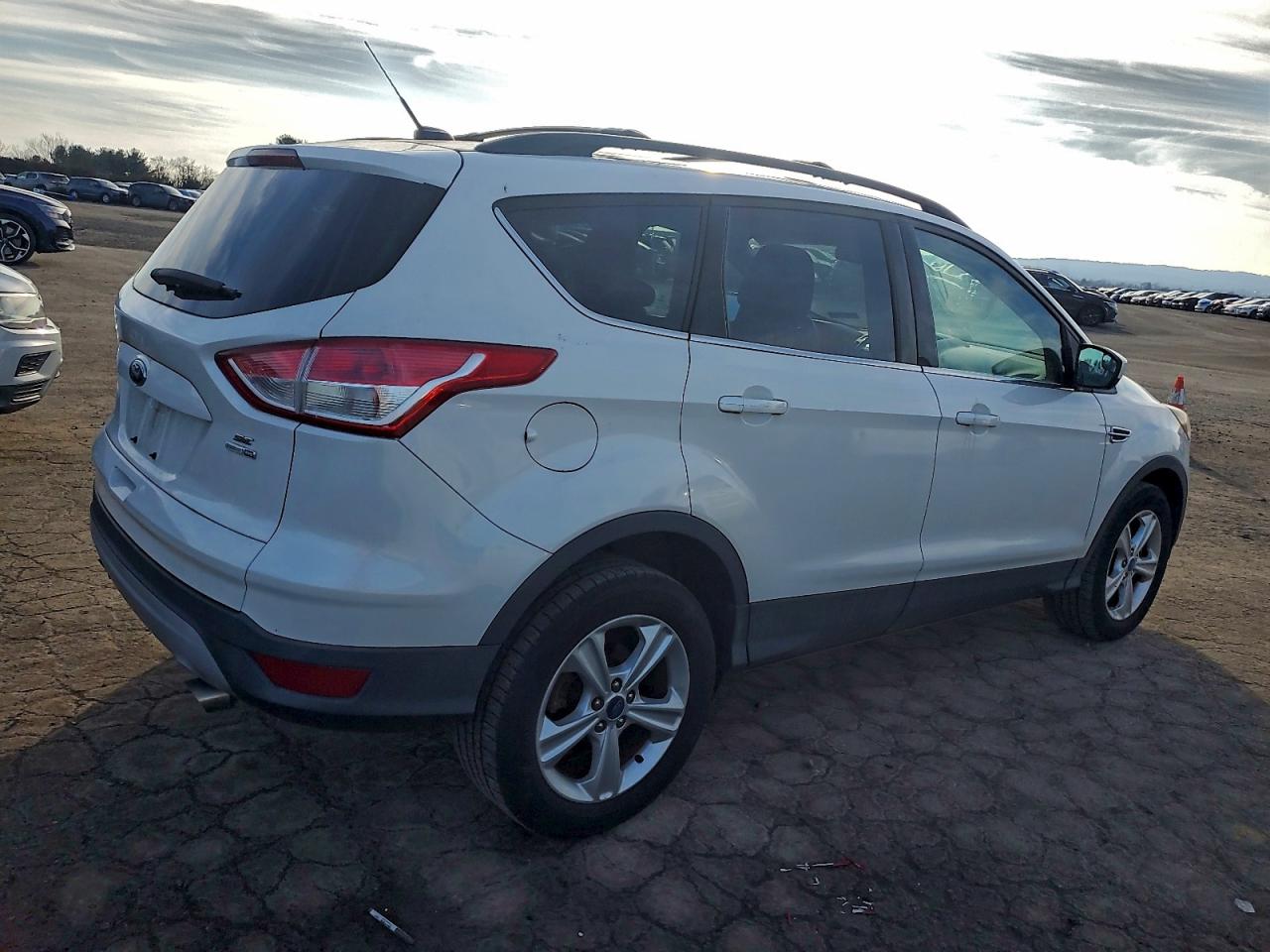 Ford Escape Se Image 4