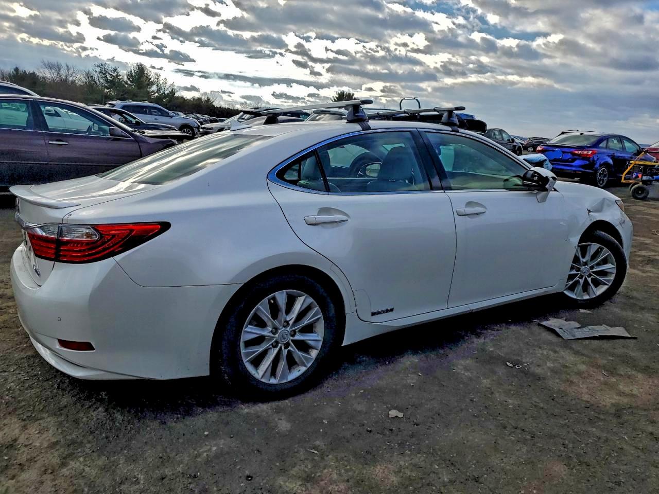 Lexus Es 300h Image 3