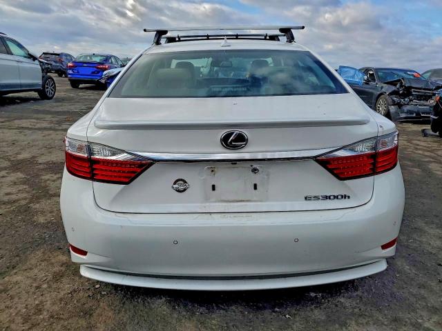 Lexus Es 300h Image 12