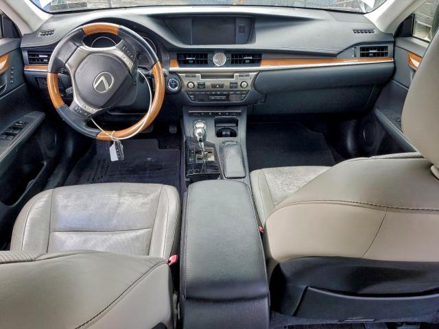 Lexus Es 300h Image 8