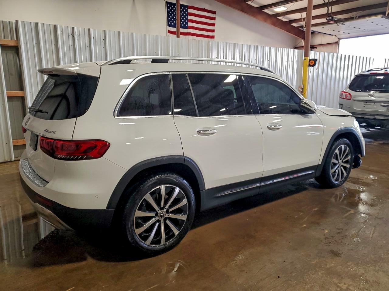 Mercedes-Benz GLB 250 4matic Image 2