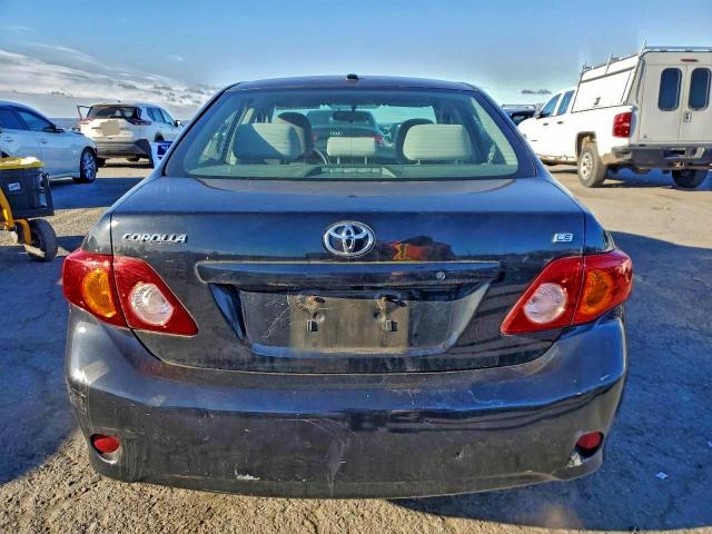 Toyota Corolla Base Image 11