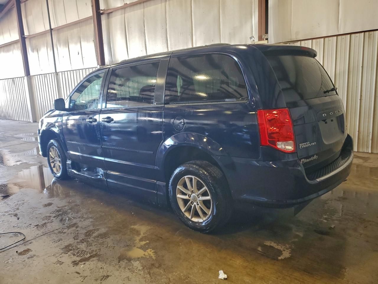 Dodge Caravan Sxt Image 3