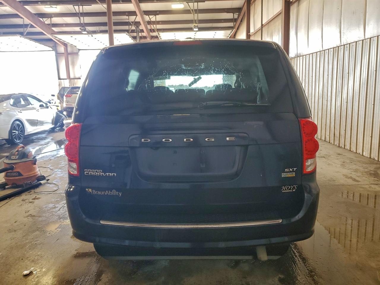 Dodge Caravan Sxt Image 4