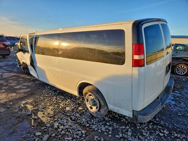 Chevrolet Express Lt Image 2