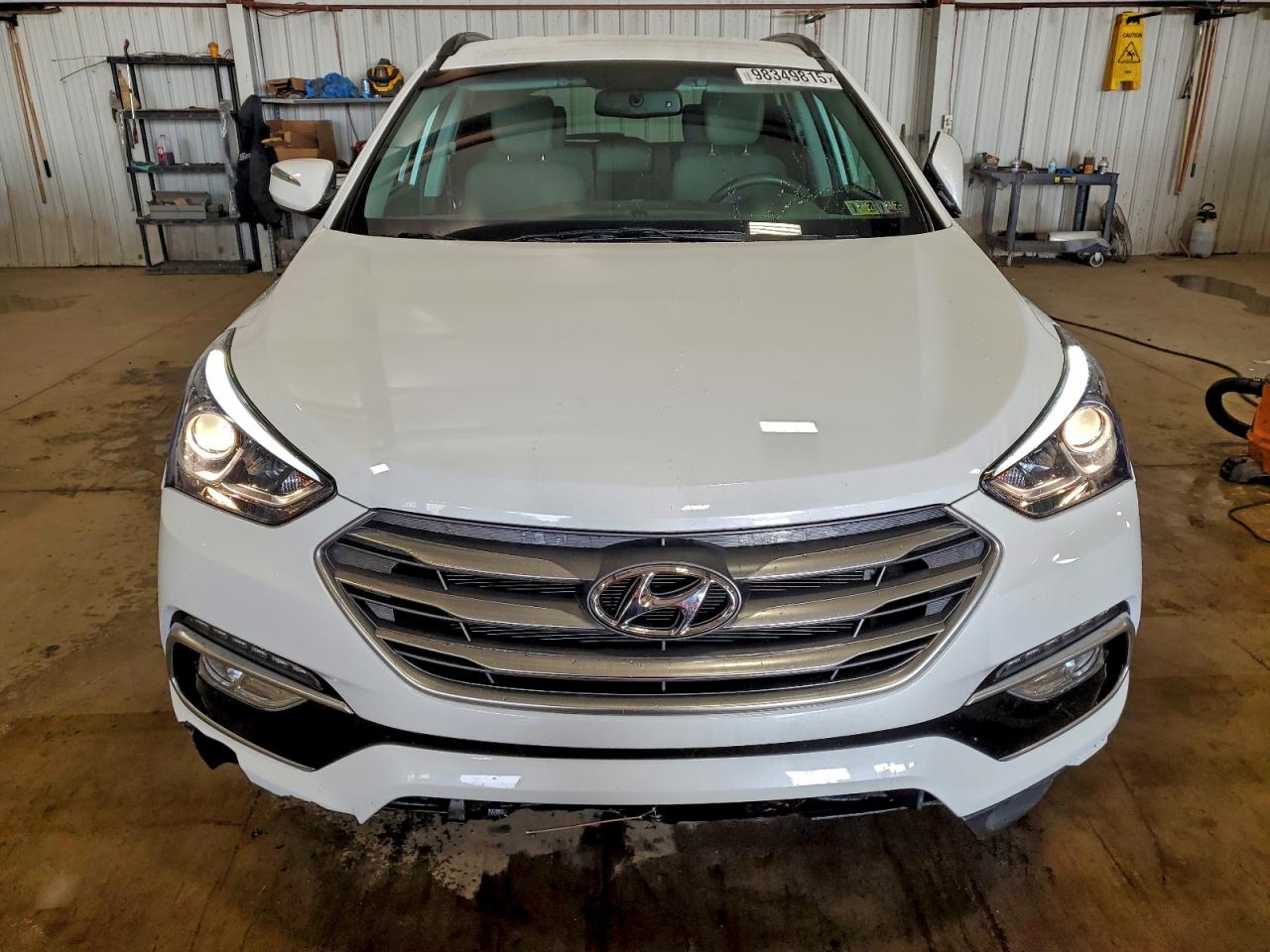 Hyundai SANTA FE Image 4