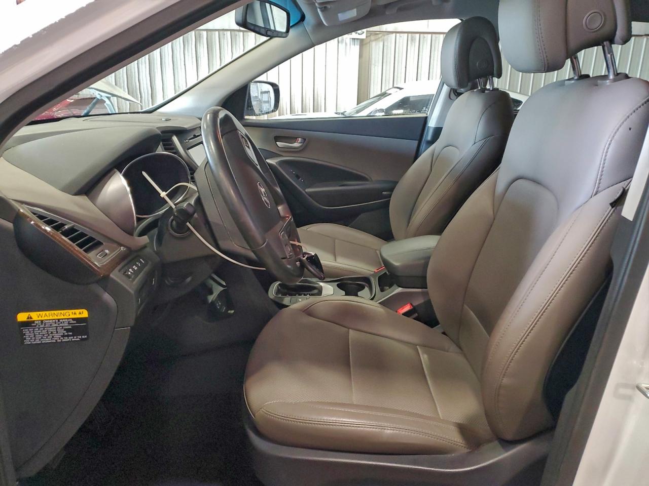 Hyundai SANTA FE Image 12