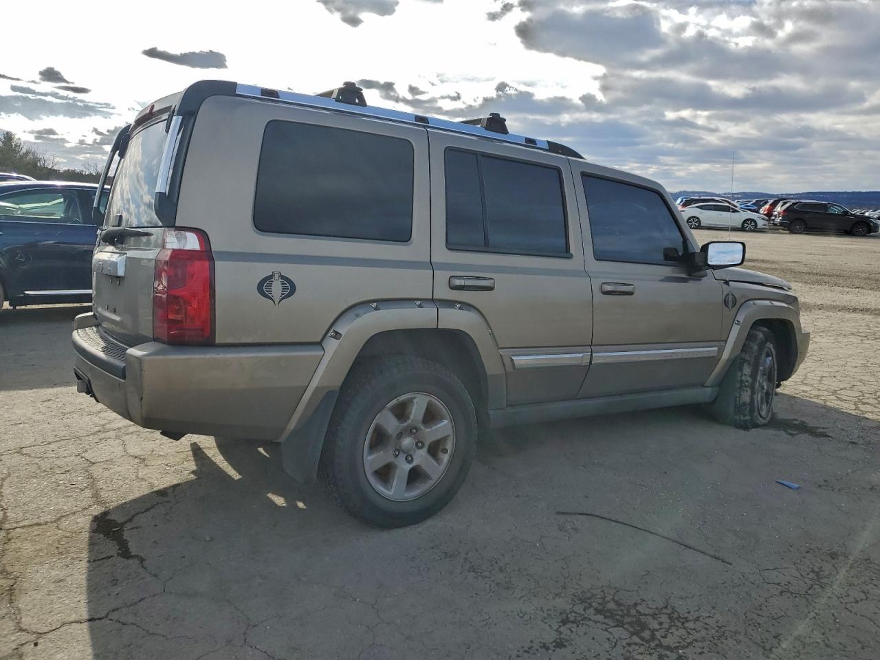 Jeep Commander Limited Image 6