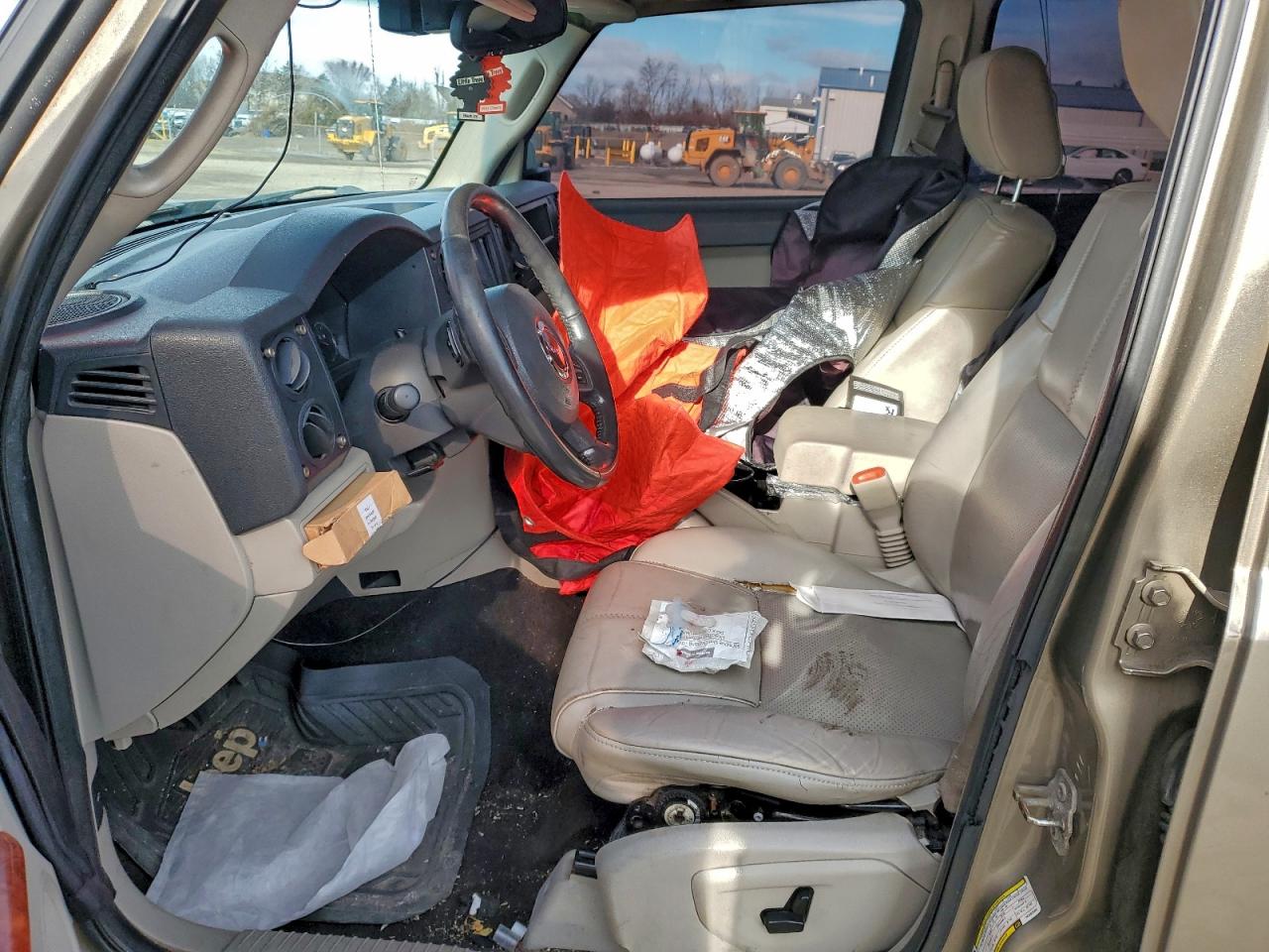 Jeep Commander Limited Image 4