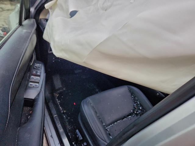 Lexus NX 300 Base Image 11