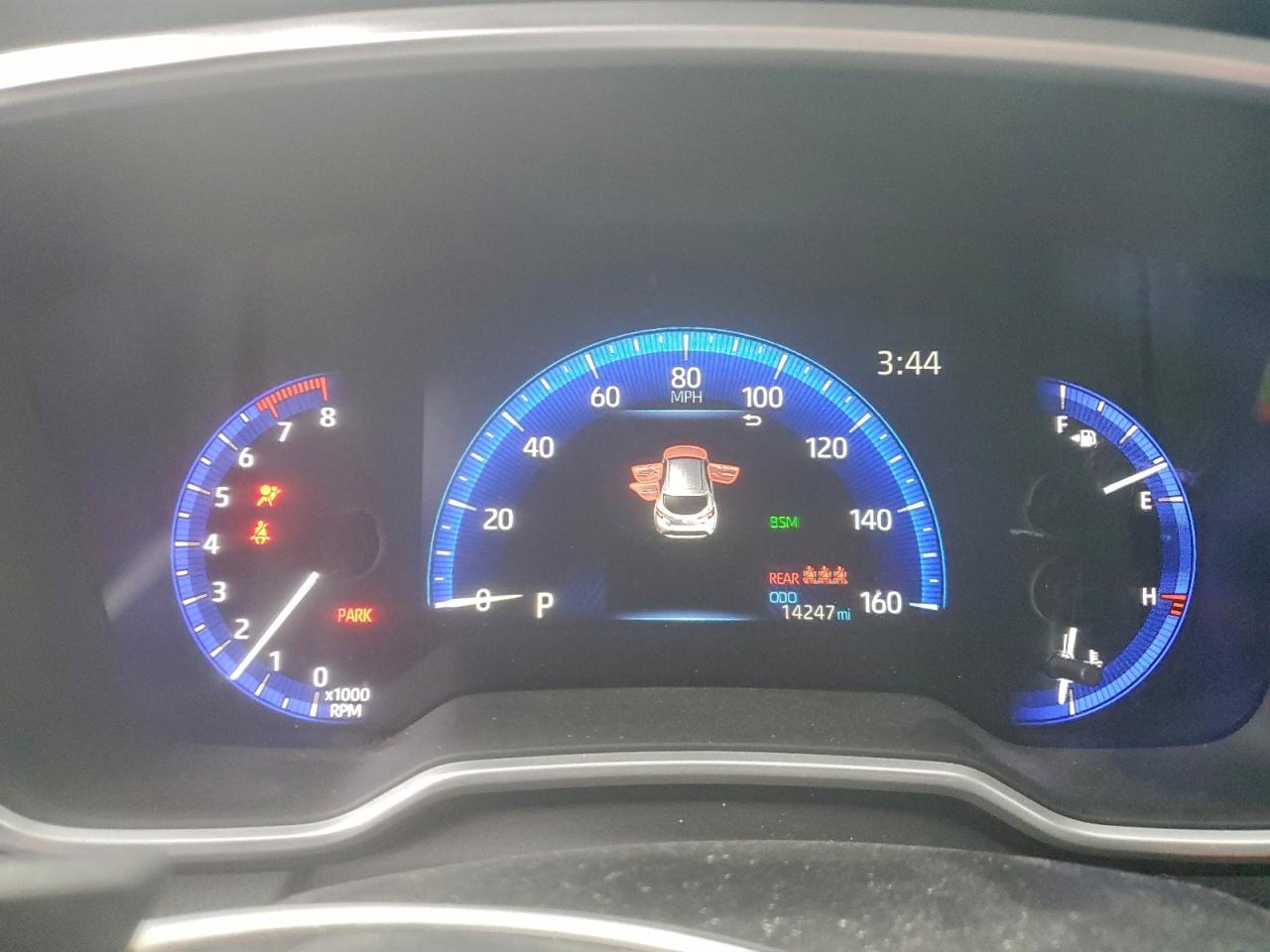 Toyota Corolla Se Image 7