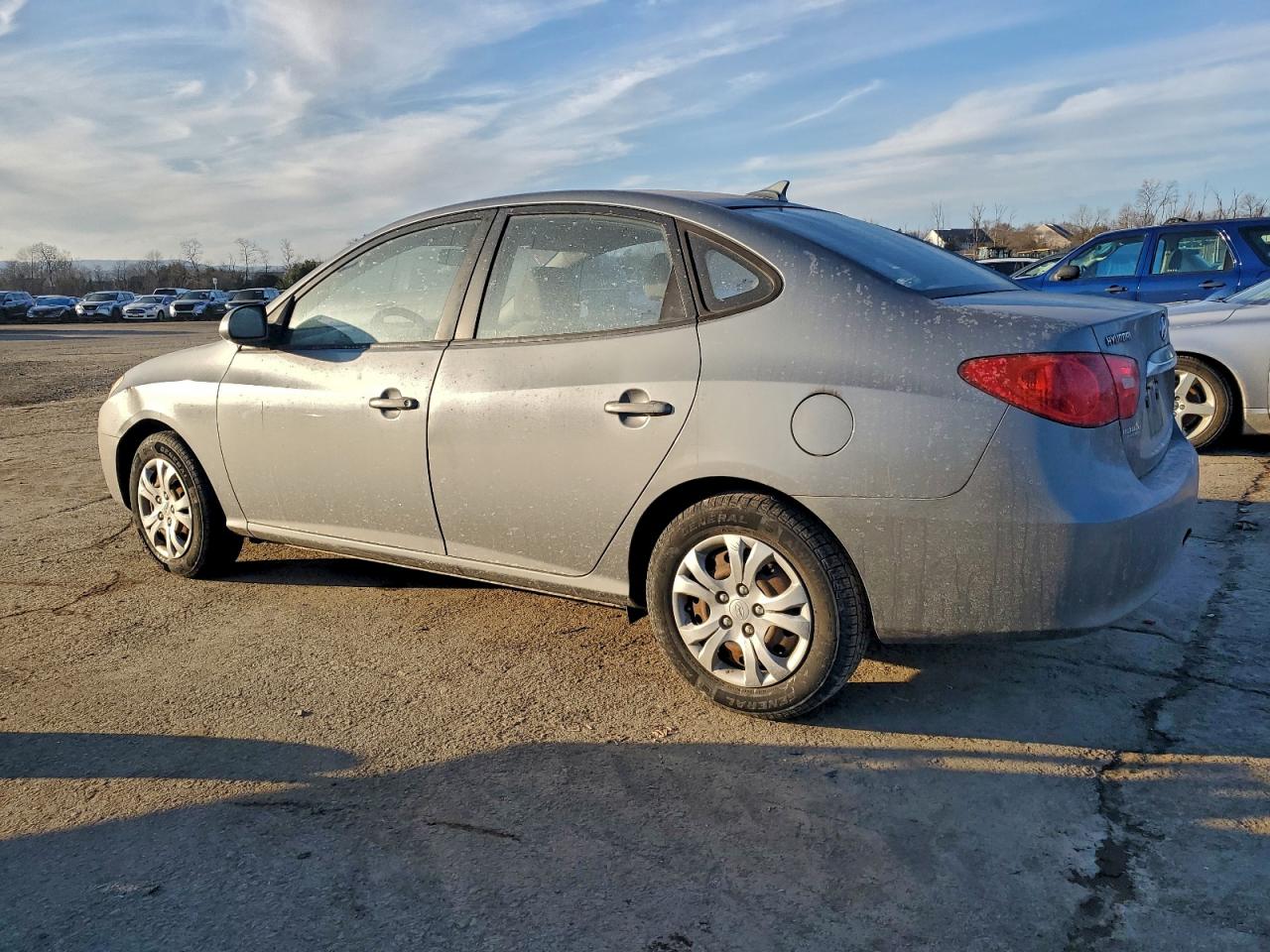 Hyundai ELANTRA Blue Image 11
