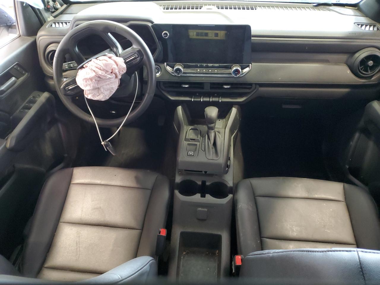 Chevrolet Colorado Image 2