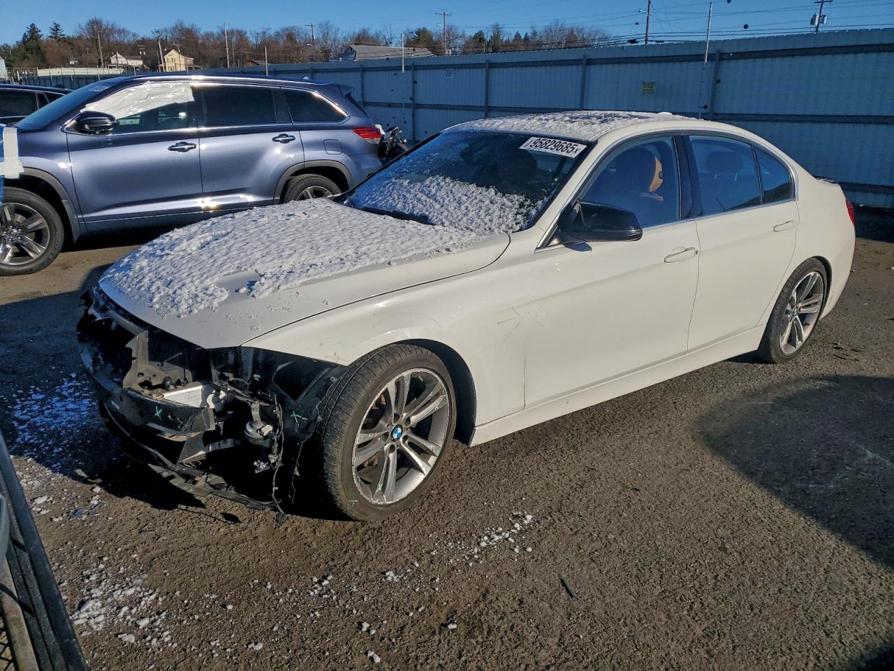 BMW 3 Series Xi Image 1