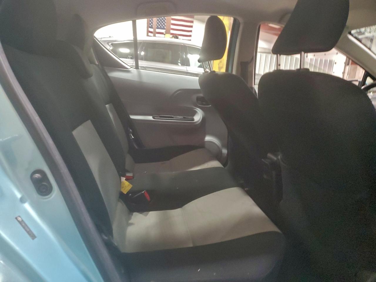 Toyota Prius Image 13