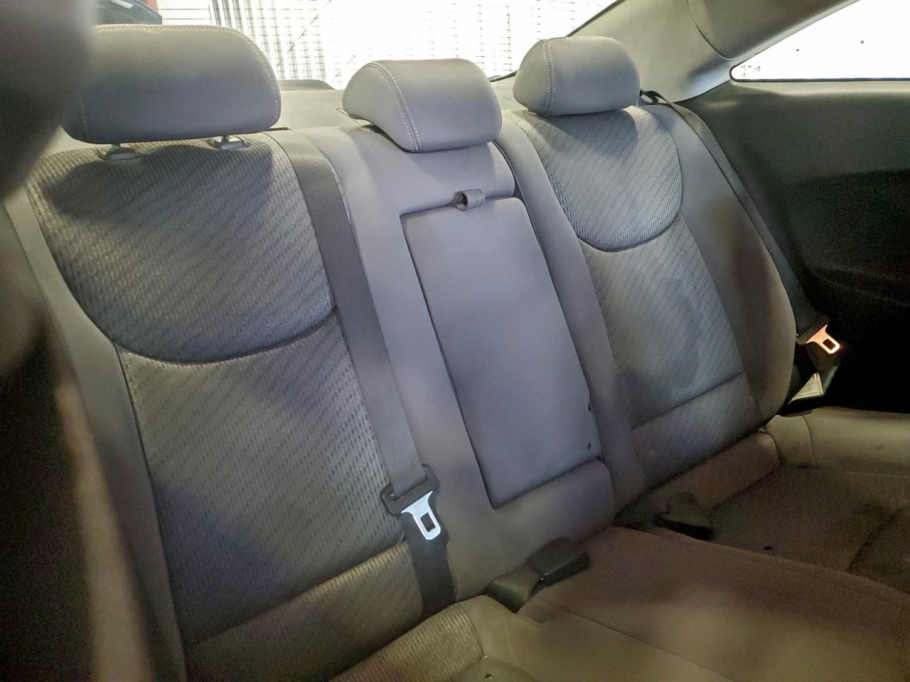 Hyundai ELANTRA Gs Image 7