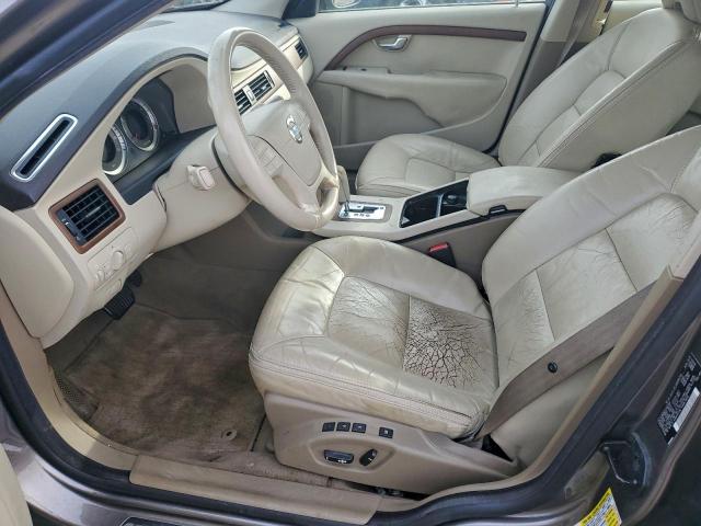 Volvo XC70 3.2 Image 8