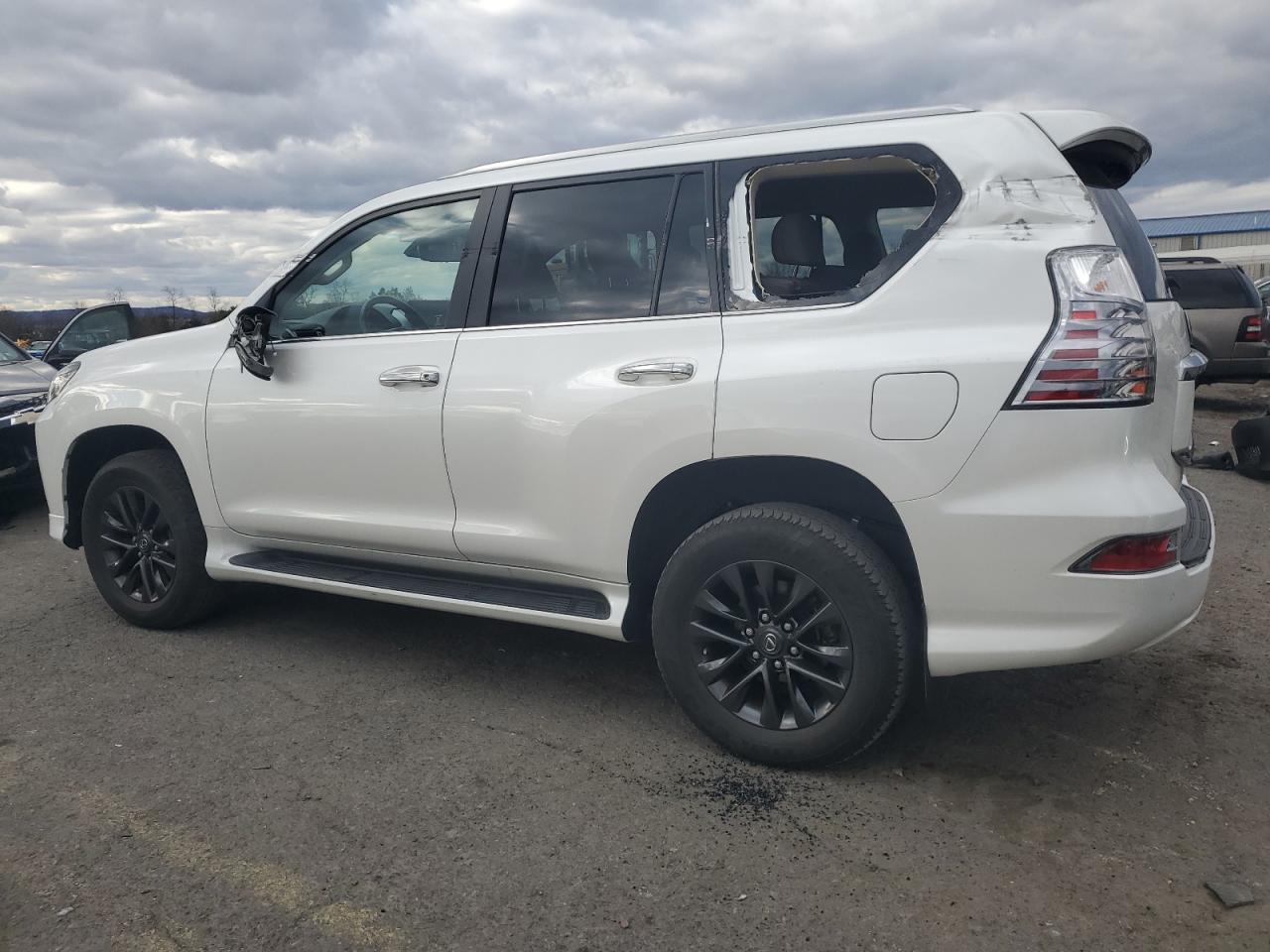 Lexus Gx 460 Image 3