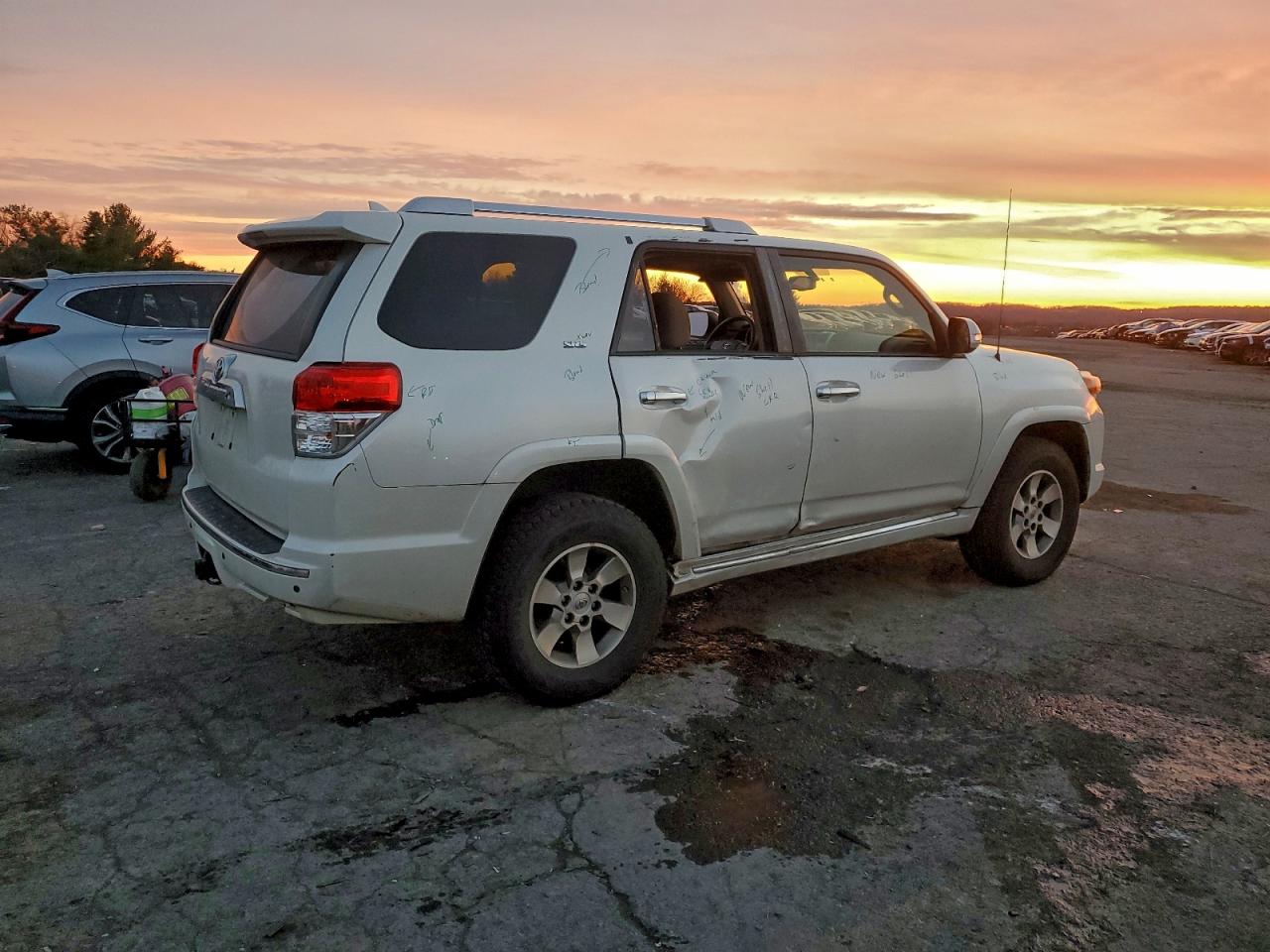 Toyota 4Runner Sr5 Image 3
