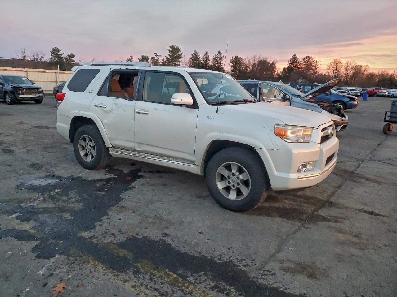Toyota 4Runner Sr5 Image 9