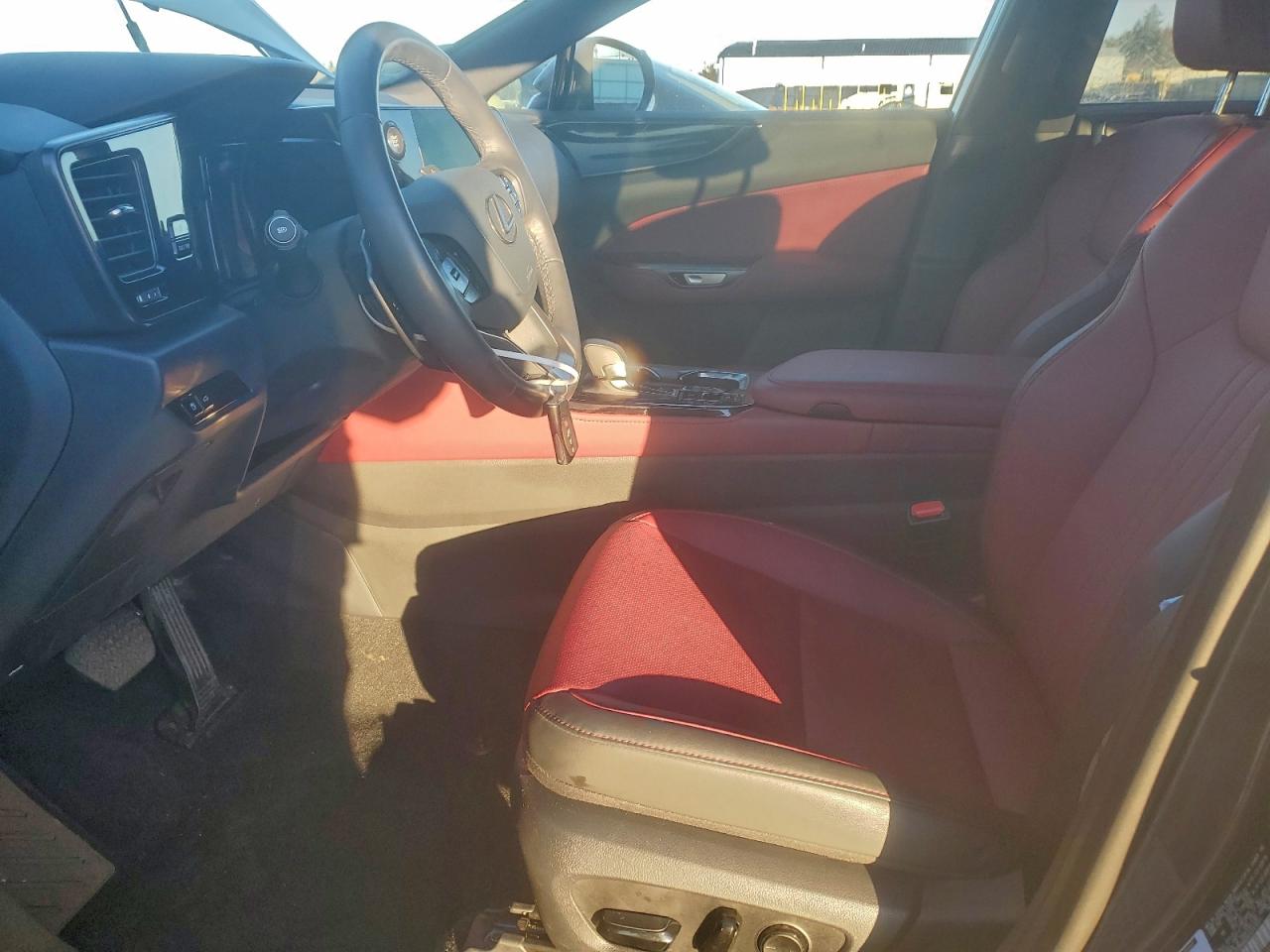 Lexus NX 350 Base Image 5