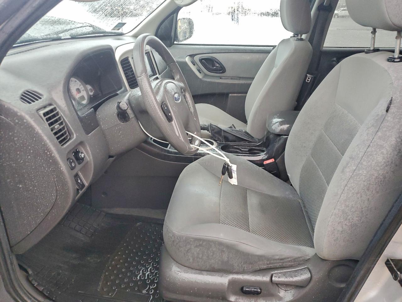 Ford Escape Xlt Image 4