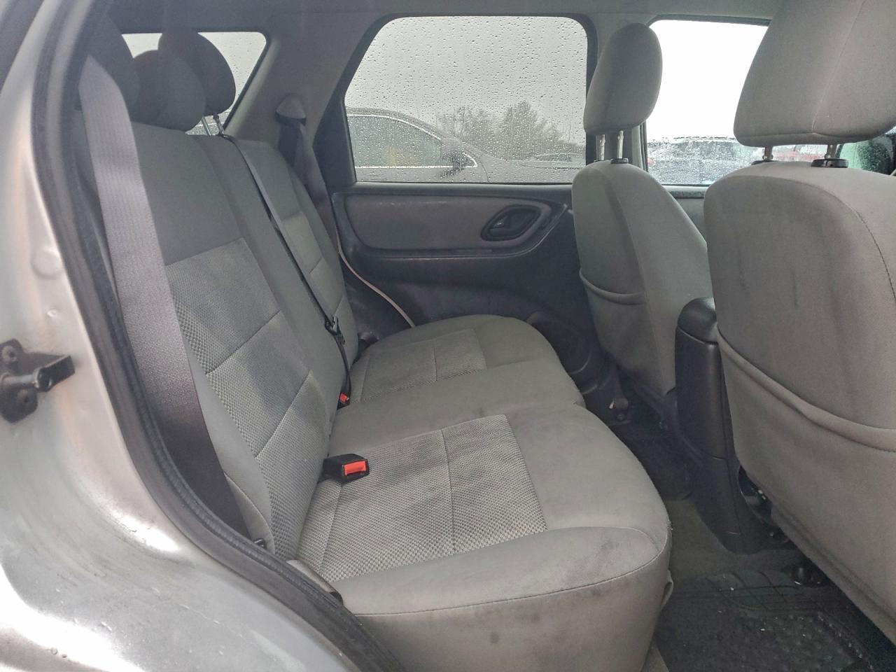 Ford Escape Xlt Image 8