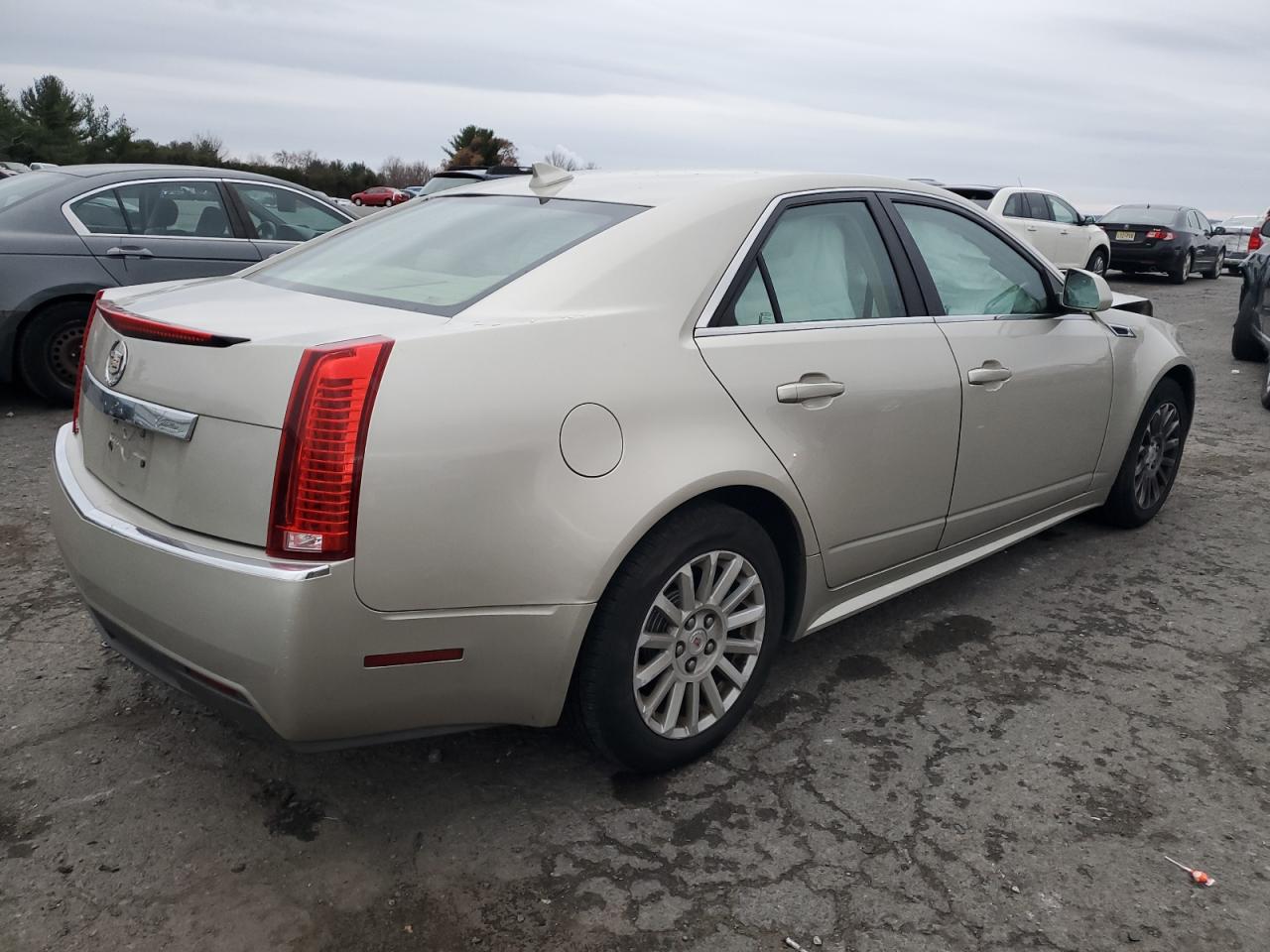 Cadillac CTS Luxury Collection Image 2