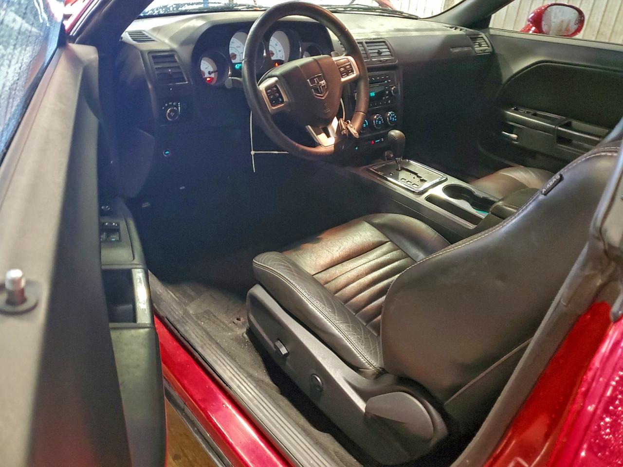 Dodge Challenger Sxt Image 11