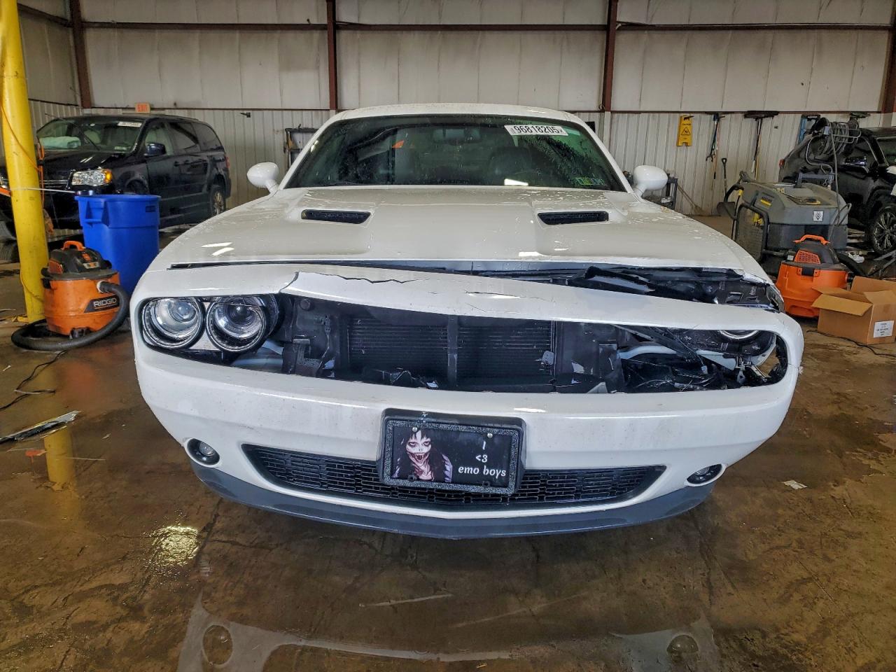 Dodge Challenger Sxt Image 3